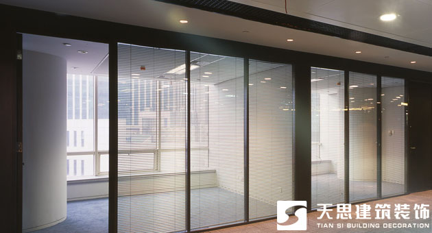 <a href=http://www.programante.com/ target=_blank class=infotextkey>合肥辦公室裝修</a>玻璃